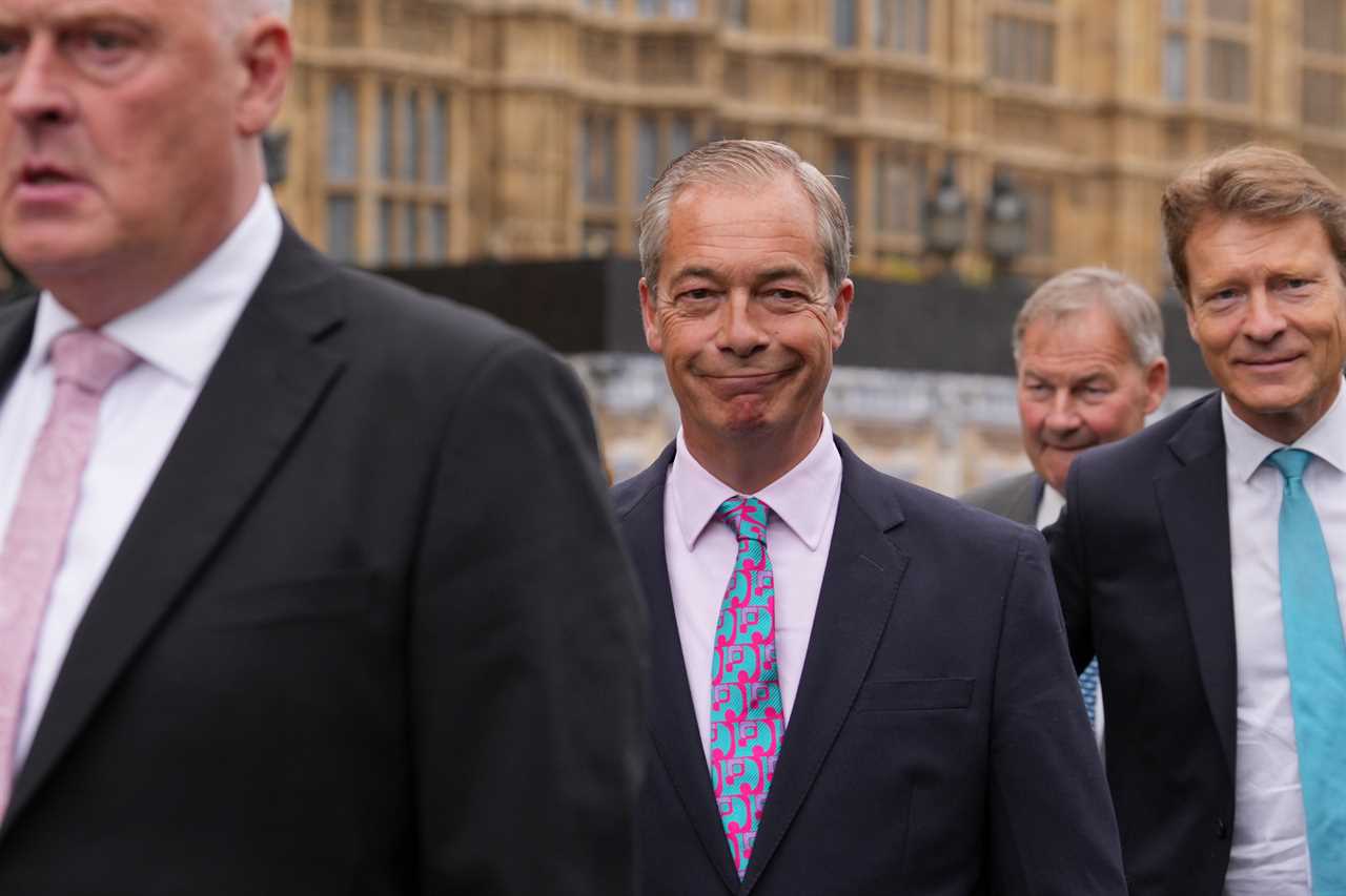 Reform Party in Turmoil as Farage Ousts Deputy in Bitter Row