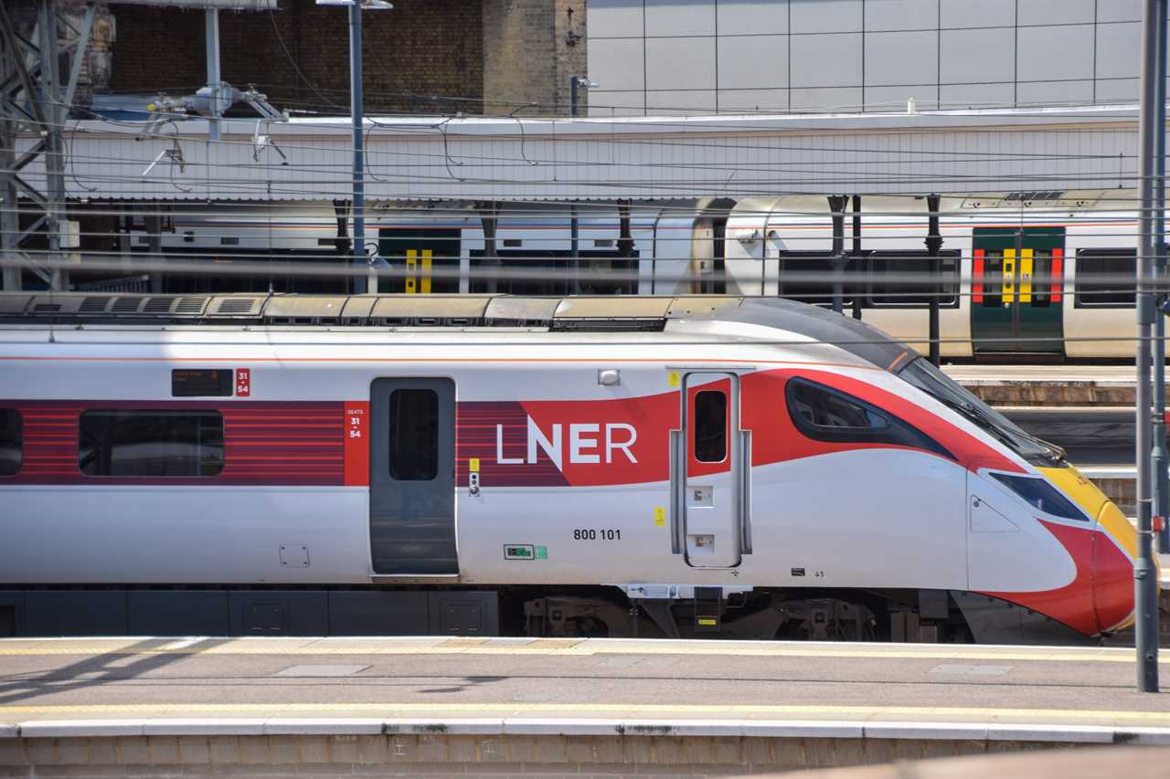 Train drivers' pay to surpass £80,000 in new Labour deal