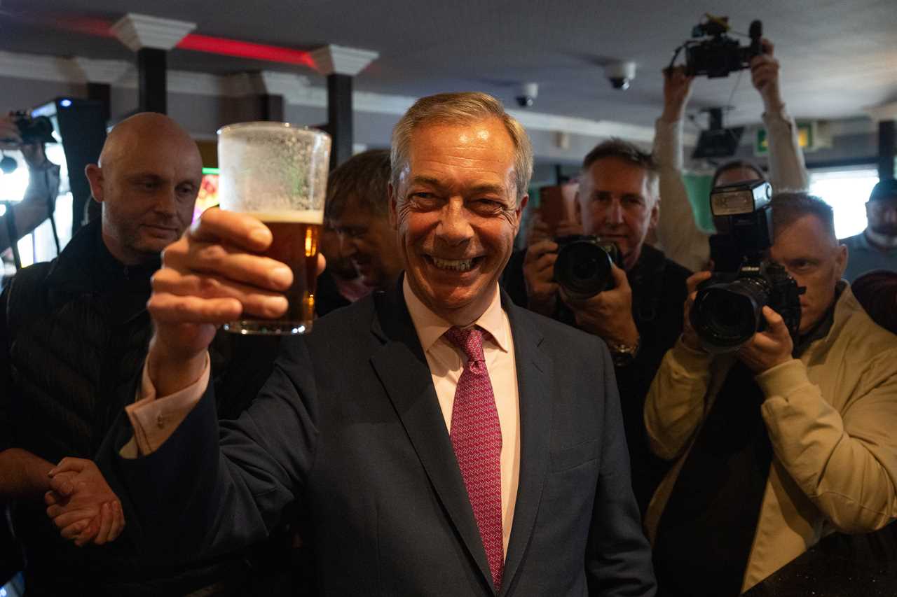 ‘The end of pubs,’ Farage leads fury over ‘nanny state’ smoking ban plan sparking fears thousands more boozers will shut