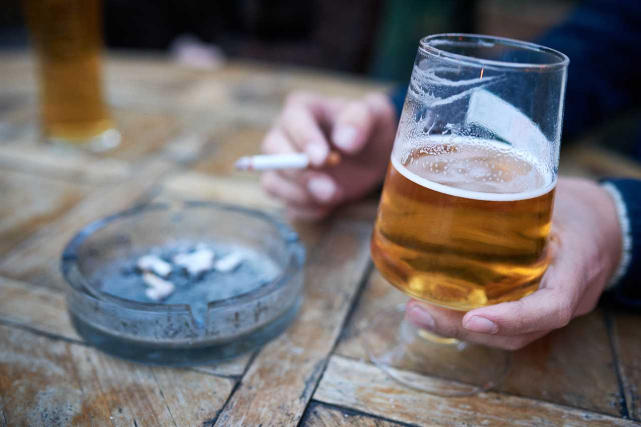 Pub garden smoking ban likely to be scrapped by No10 after backlash