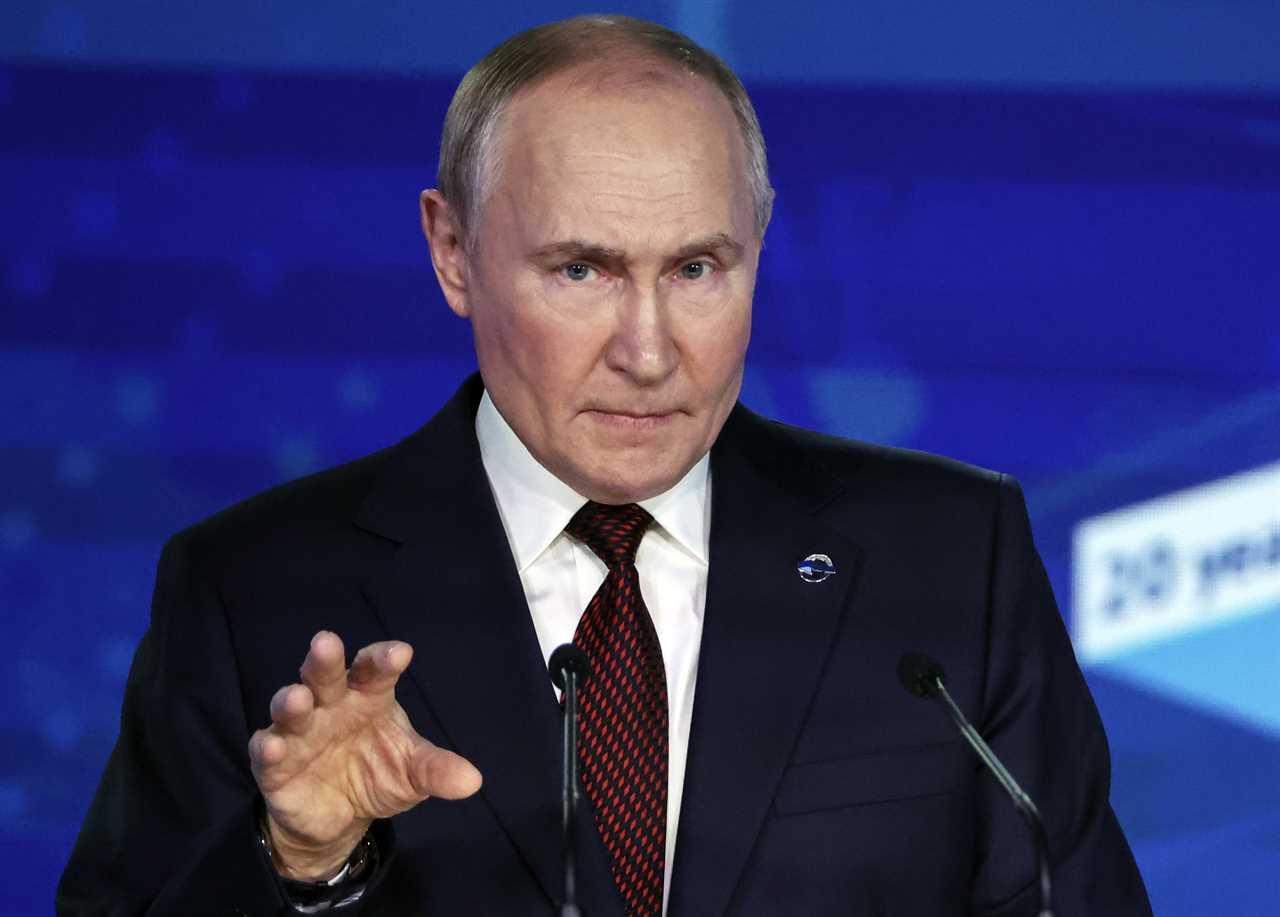 Rattled Putin could unleash deadly chemical weapons within weeks, ex-NATO commander warns