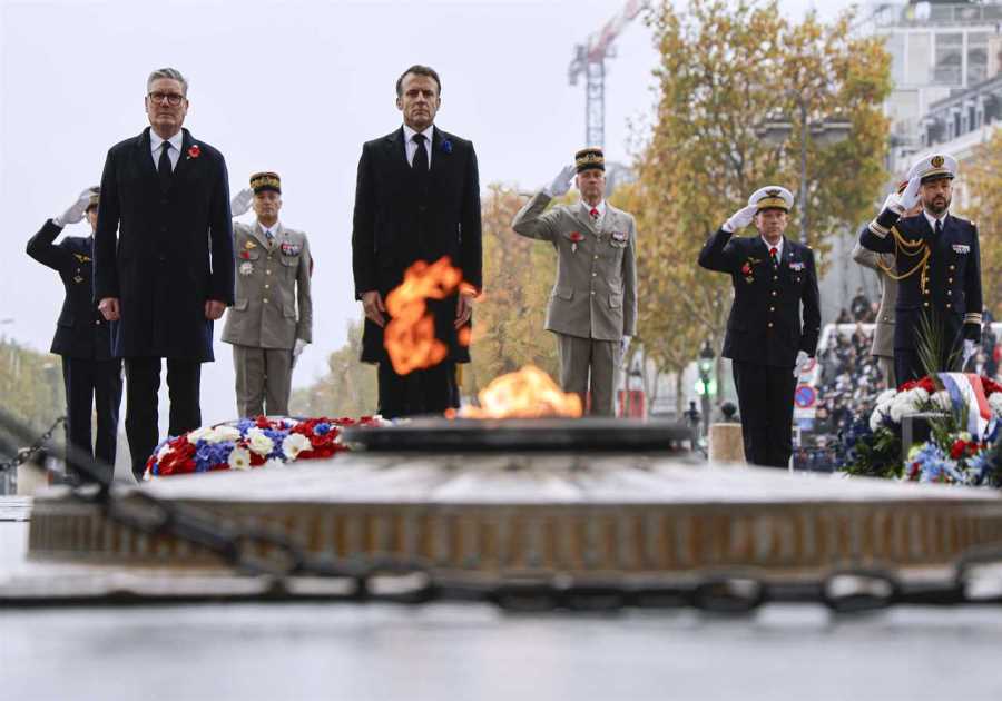 Sir Keir Starmer marks Armistice Day in France with President Macron