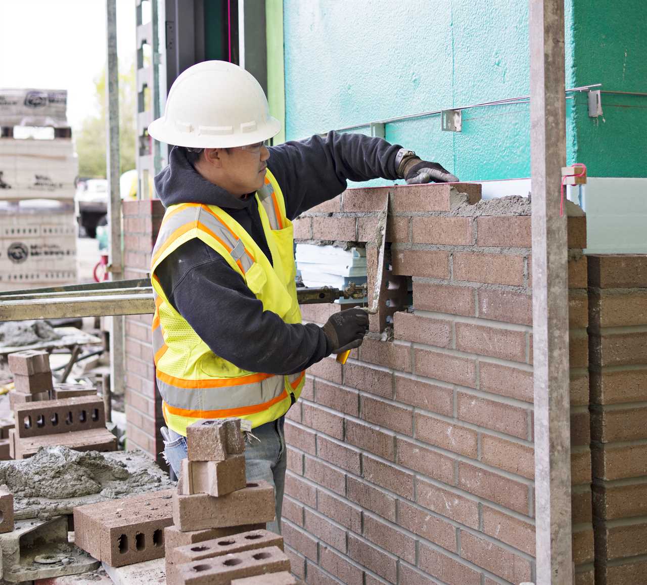 UK needs home-grown brickies to spark house-building boom, says minister