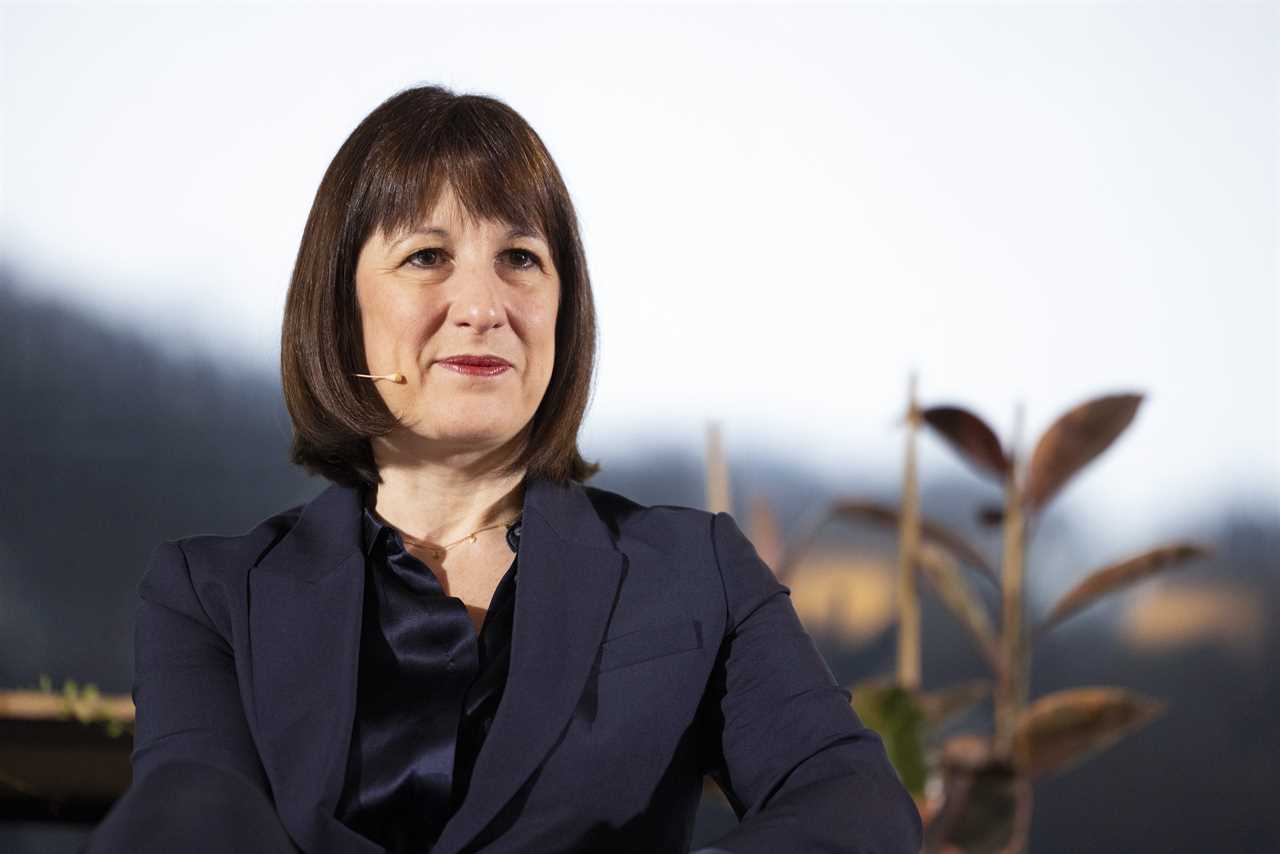 Rachel Reeves to fast-track benefits crackdown and announce house building drive in growth drive