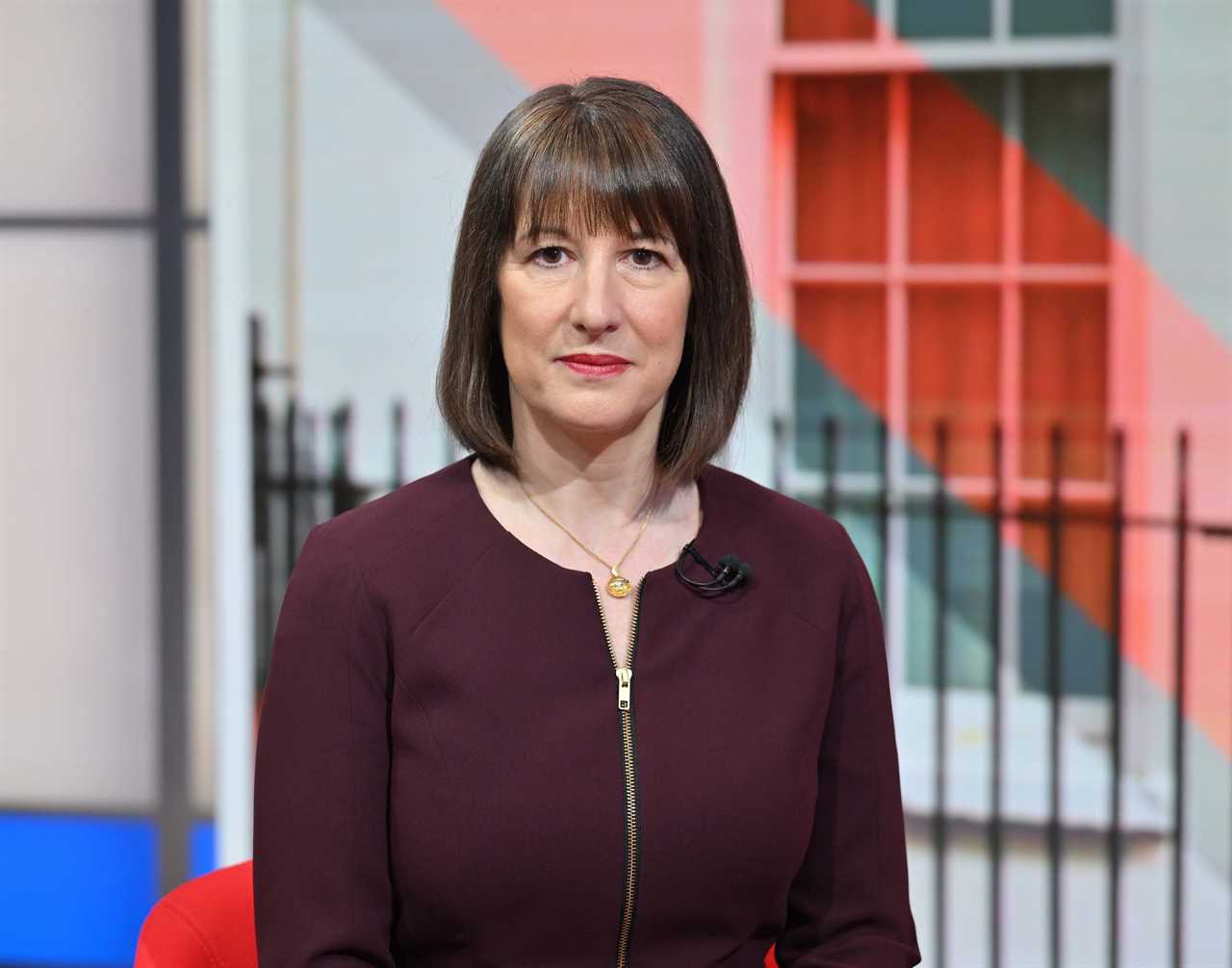 Rachel Reeves suggests UK could return under EU rules, sparking backlash