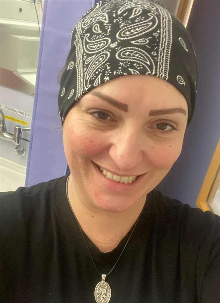 Mum diagnosed with stage 4 terminal cancer just days before giving birth