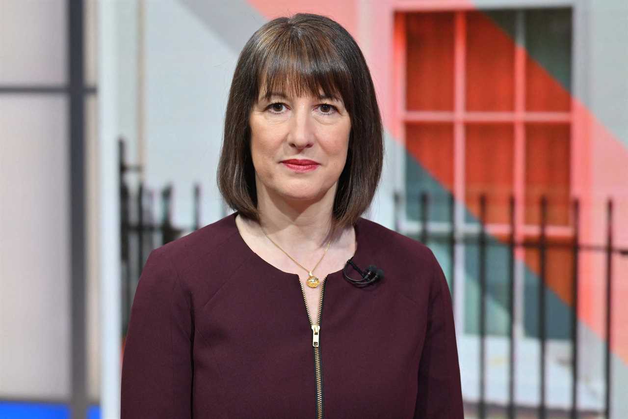 Rachel Reeves denies claims of expenses probe during banking career