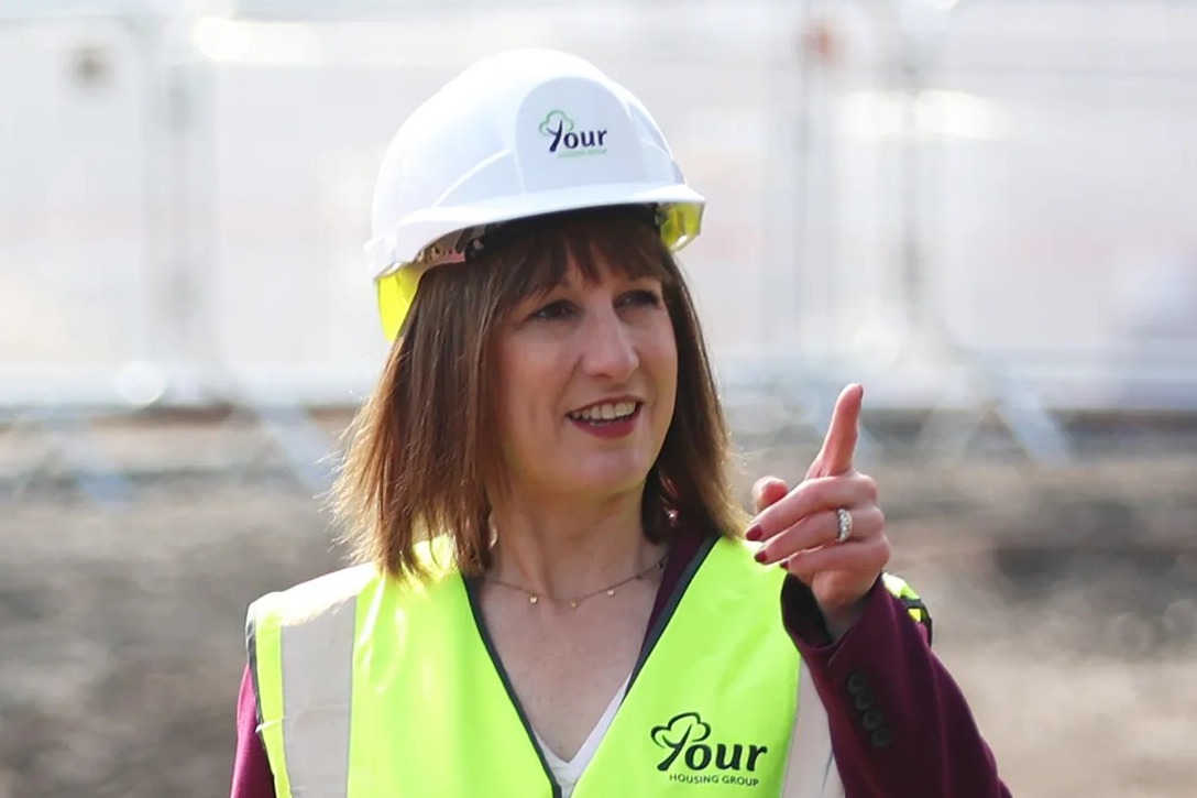 Experts Warn Rachel Reeves: Ditch Workers' Rights Red Tape or Say Goodbye to Growth