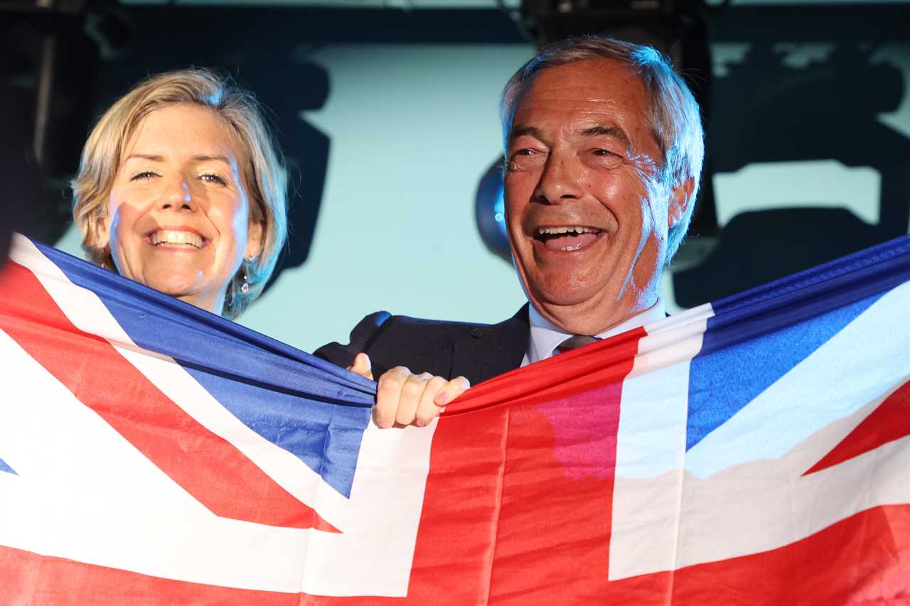 Nigel Farage Prepares Legal Battle Against Asylum Housing in Reform-Controlled Areas
