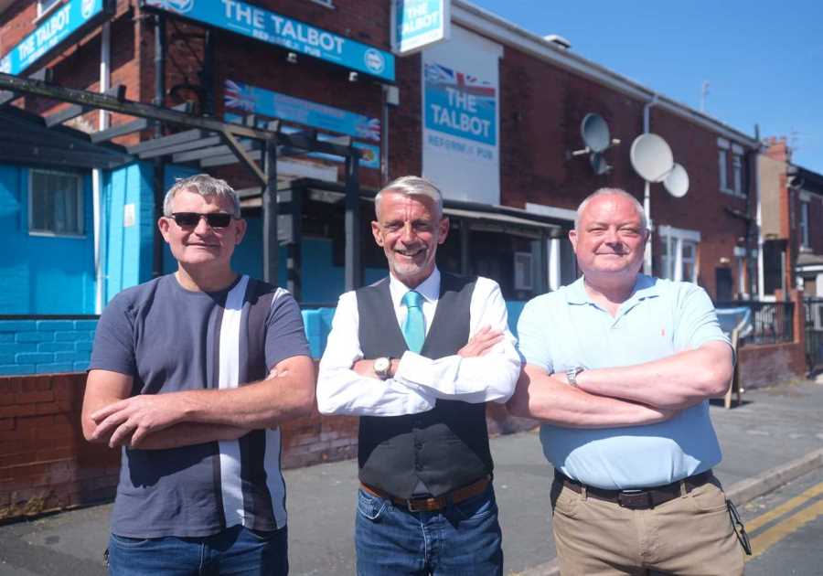 The Rise of Reform UK: Politics, Pints, and Turquoise Transformations