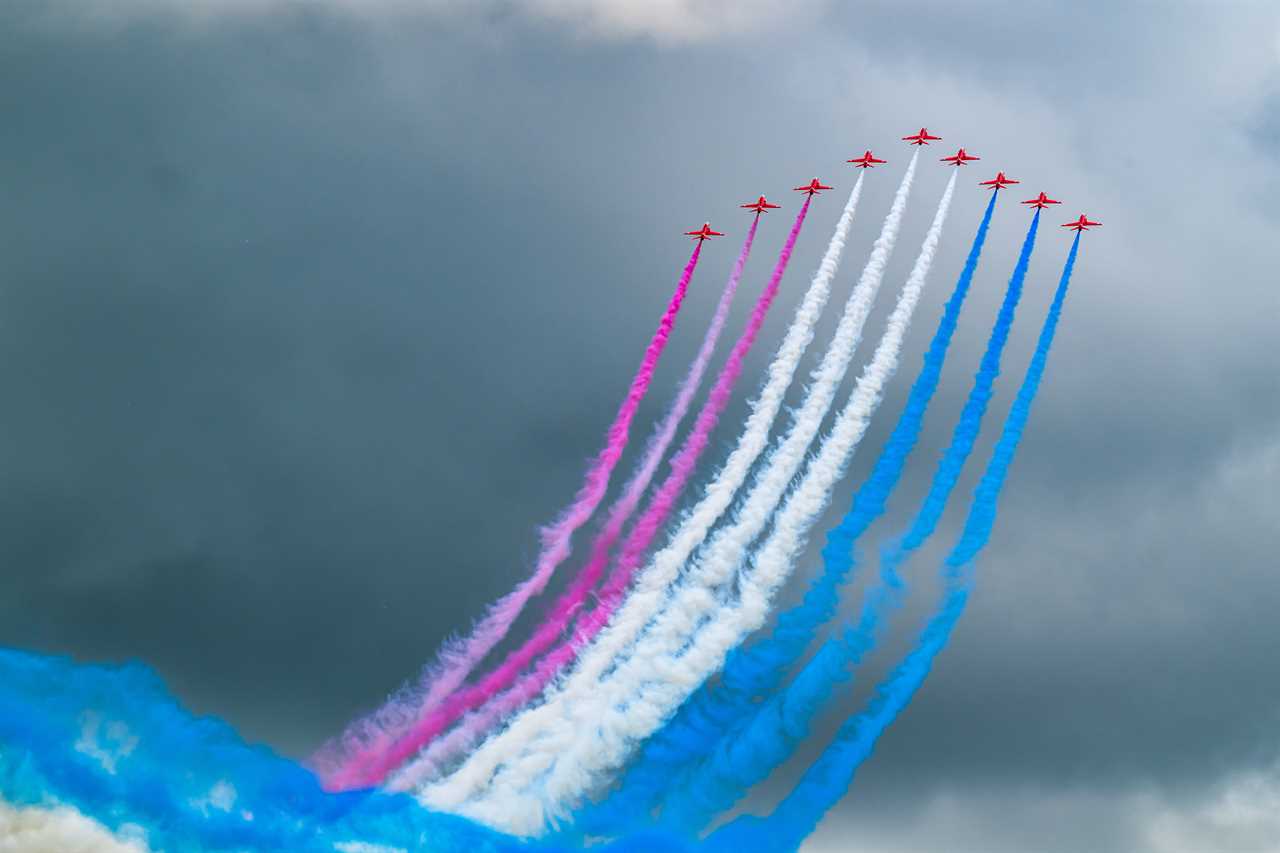 Labour's Delay on Hawk Jet Replacement Imperils Red Arrows' Future, Criticised by Defence Official