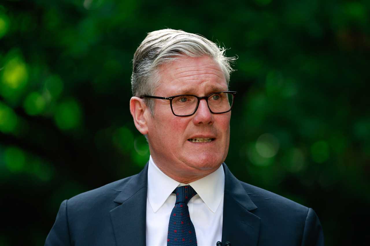 Sir Keir Starmer Firm on Benefits Reform Amid Labour Backlash: A Complex Standoff Unfolds