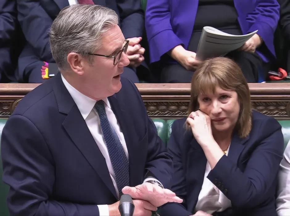 Keir Starmer's Support for Rachel Reeves Amidst Commons Turmoil: A Steady Course?