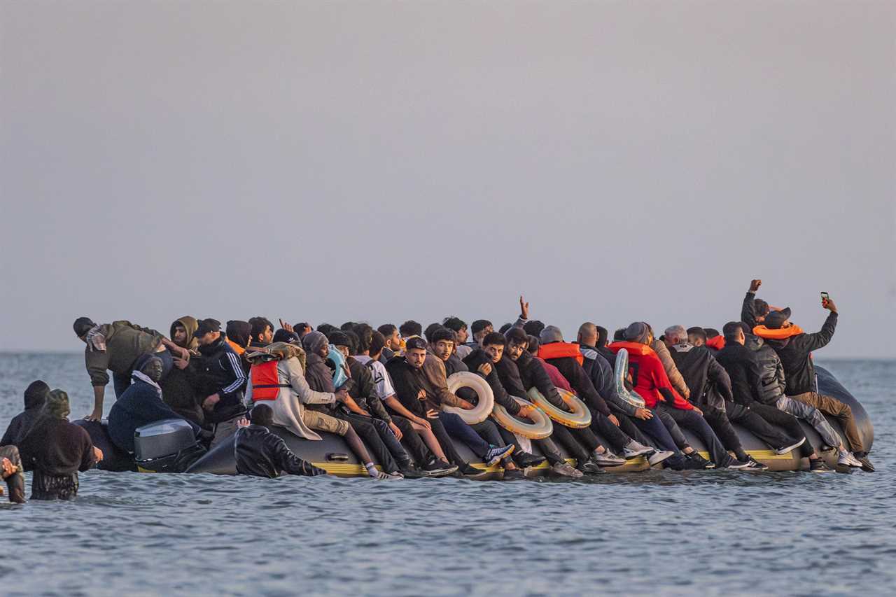 French Authorities Innovate Maritime Tactics to Intercept Migrant Boats