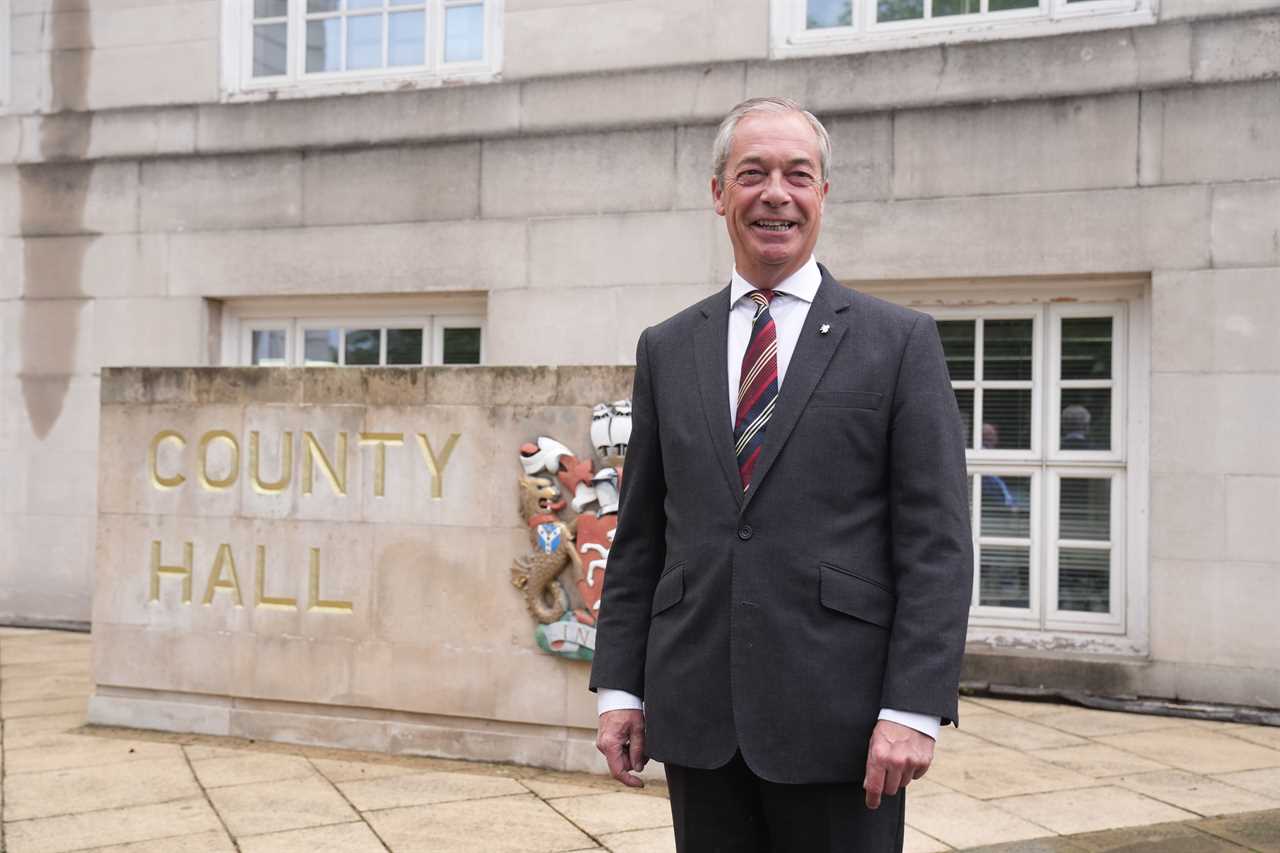 Exploring Potential Conservative Defections: Nigel Farage in Talks with Sitting MPs