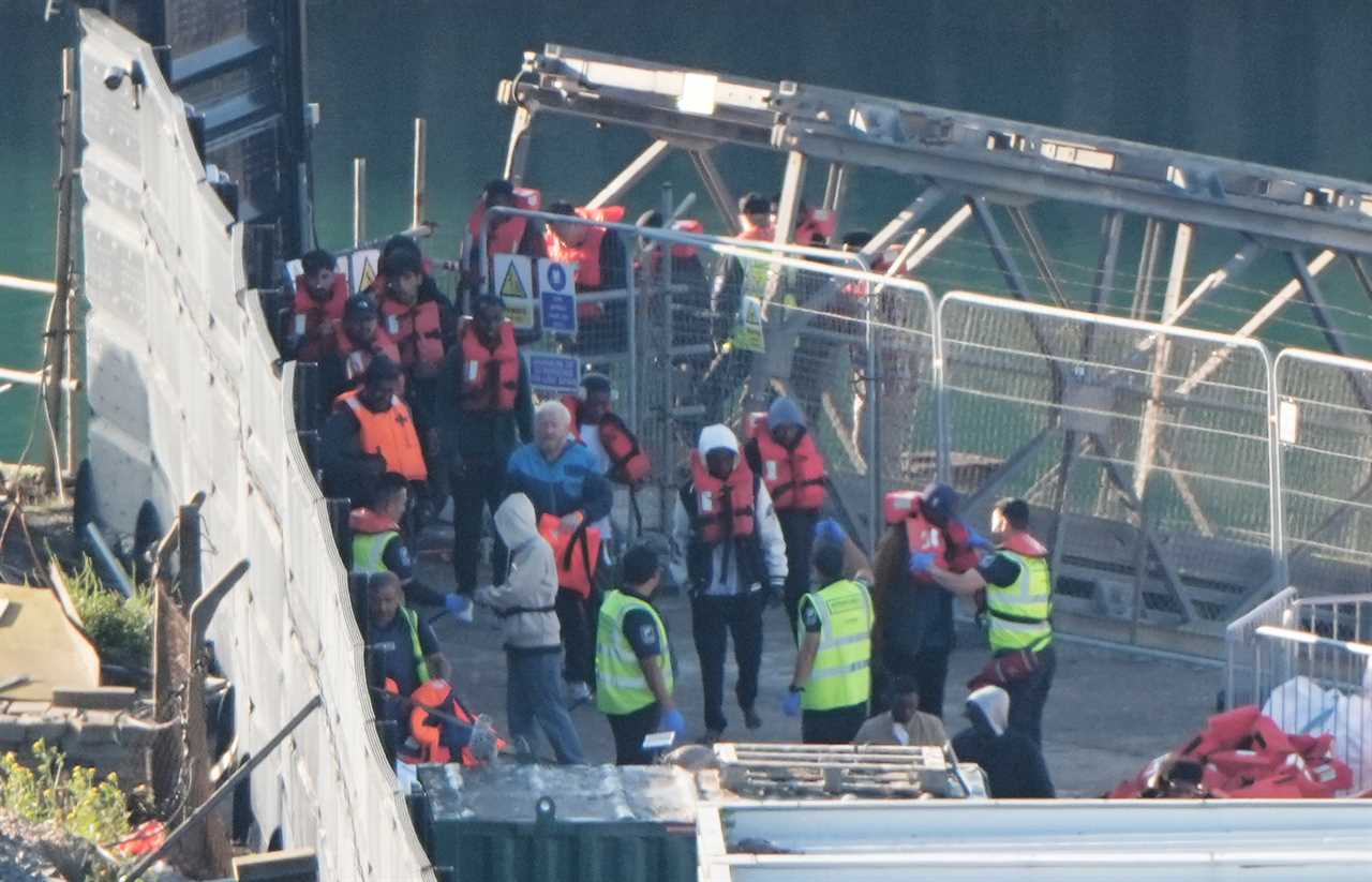 Analysis: Keir Starmer's Small Boats Strategy Faces Criticism Amid Immigration Debate
