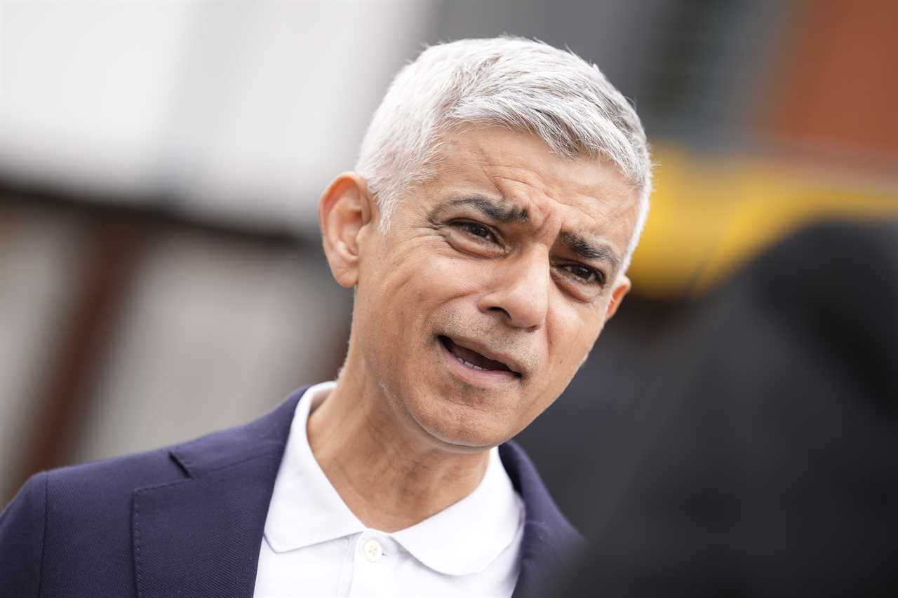 Analysis: Trump's Verbal Attack on London Mayor Met with Starmer's Defiant Friendship