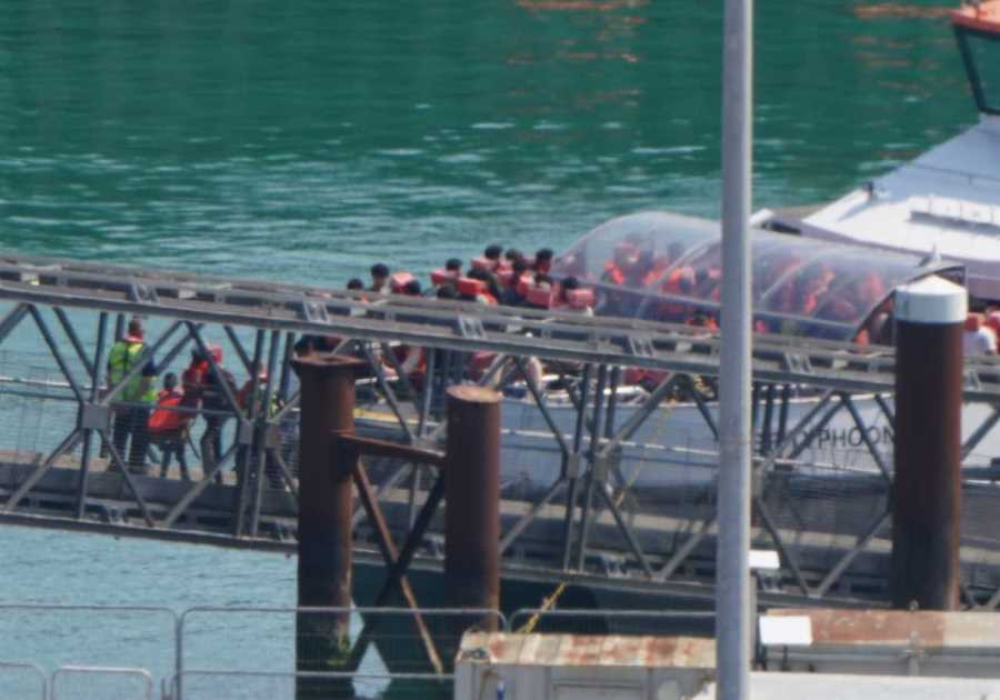 Analysis: Initial Detentions Mark Starmer's Migration Policy Shift Amid Rising Channel Crossings